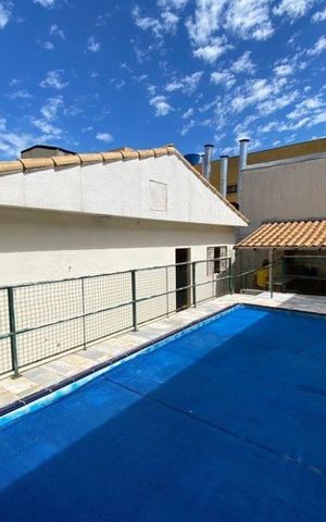 Casa para alugar com 240m², 4 quartos e 4 vagas Casa para alugar com 240m², 4 quartos e 4 vagasPiscina