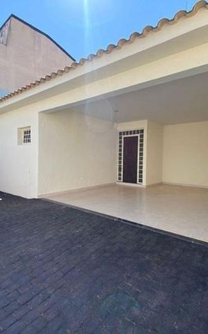 Casa para alugar com 240m², 4 quartos e 4 vagas