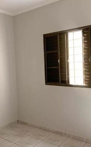 Casa para alugar com 220m², 5 quartos e 6 vagas Casa para alugar com 220m², 5 quartos e 6 vagasQuarto