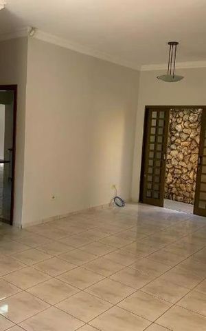 Casa para alugar com 220m², 5 quartos e 6 vagas Casa para alugar com 220m², 5 quartos e 6 vagasSala
