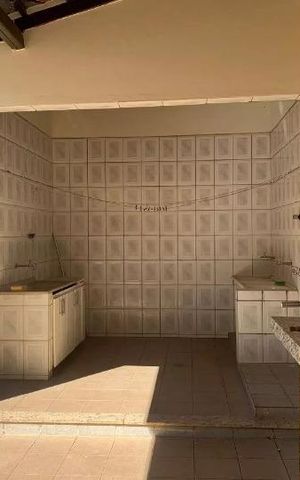Casa para alugar com 220m², 5 quartos e 6 vagas
