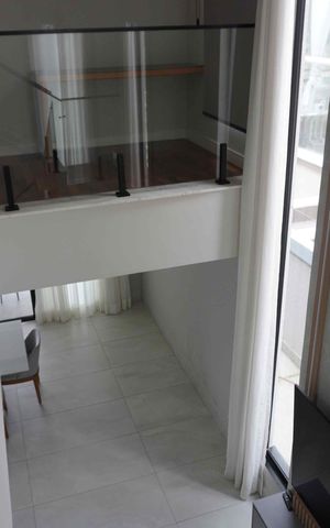 Casa de condomínio para alugar com 200m², 3 quartos e 6 vagas Casa de condomínio para alugar com 200m², 3 quartos e 6 vagasVista do piso superior