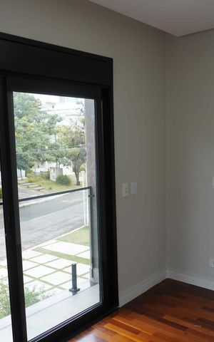 Casa de condomínio para alugar com 200m², 3 quartos e 6 vagas Casa de condomínio para alugar com 200m², 3 quartos e 6 vagasSuite1