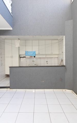Casa à venda com 160m², 3 quartos e 4 vagasÁrea de Serviço