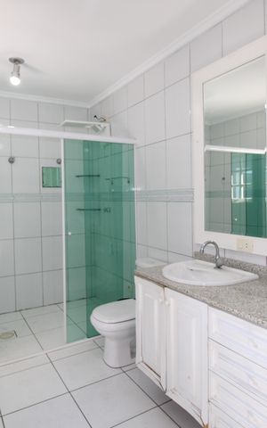 Casa à venda com 160m², 3 quartos e 4 vagasQuarto 2 - Banheiro