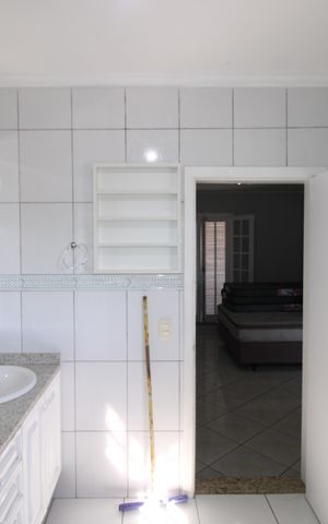 Casa à venda com 160m², 3 quartos e 4 vagasQuarto 2 - Banheiro