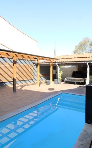 Casa à venda com 160m², 3 quartos e 4 vagasÁrea Comum