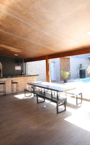 Casa à venda com 160m², 3 quartos e 4 vagasÁrea Comum