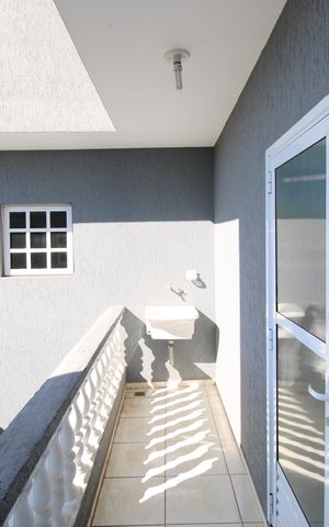 Casa à venda com 160m², 3 quartos e 4 vagasQuarto 2 - Varanda