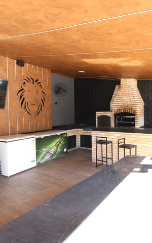 Casa à venda com 160m², 3 quartos e 4 vagasÁrea Comum