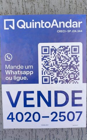 Casa à venda com 160m², 3 quartos e 4 vagas Casa à venda com 160m², 3 quartos e 4 vagasFachada