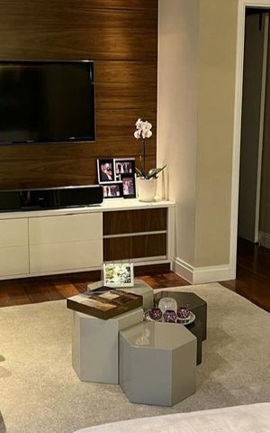 Apartamento à venda com 126m², 3 quartos e 3 vagas Apartamento à venda com 126m², 3 quartos e 3 vagasSala