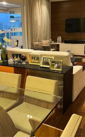 Apartamento à venda com 126m², 3 quartos e 3 vagas Apartamento à venda com 126m², 3 quartos e 3 vagasSala
