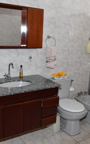 Casa para alugar com 20800m², 3 quartos e 3 vagasbanheiro social entre os quartos