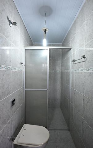 Casa à venda com 280m², 4 quartos e 5 vagasBanheiro da Edícula