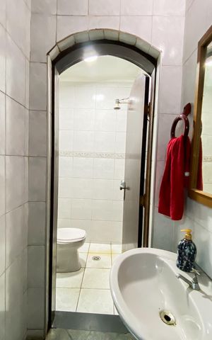 Casa para alugar com 285m², 3 quartos e 5 vagas Casa para alugar com 285m², 3 quartos e 5 vagasBanheiro de serviço