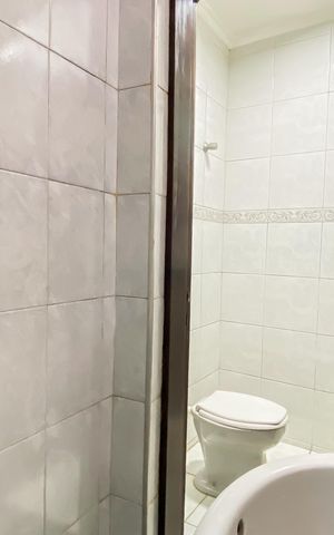 Casa para alugar com 285m², 3 quartos e 5 vagas Casa para alugar com 285m², 3 quartos e 5 vagasBanheiro de serviço