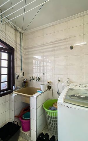 Casa para alugar com 285m², 3 quartos e 5 vagas Casa para alugar com 285m², 3 quartos e 5 vagasÁrea de Serviço