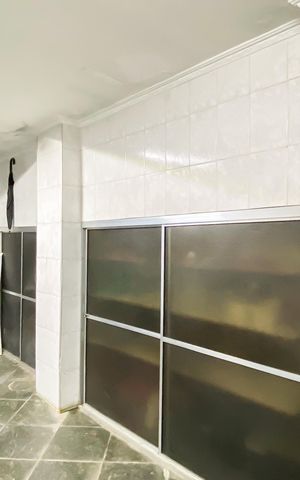 Casa para alugar com 285m², 3 quartos e 5 vagas Casa para alugar com 285m², 3 quartos e 5 vagasGaragem