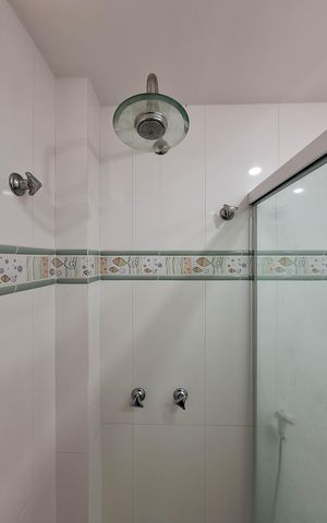 Apartamento à venda com 180m², 3 quartos e 2 vagasBanheiro Social