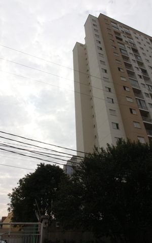 Apartamento para alugar com 63m², 2 quartos e 1 vagaÁrea comum - Fachada