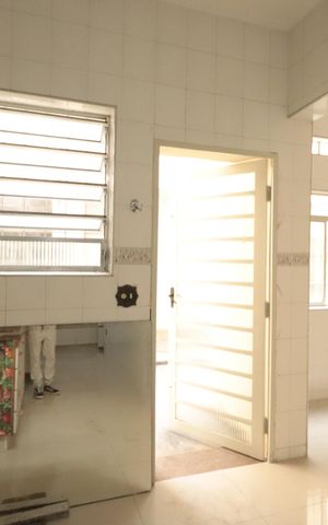 Casa à venda com 215m², 3 quartos e 2 vagasCozinha