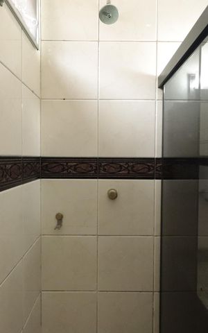 Casa à venda com 215m², 3 quartos e 2 vagasBanheiro da Suíte 1