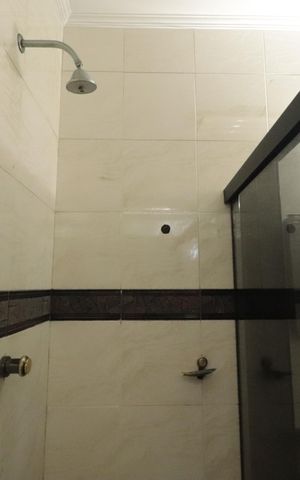 Casa à venda com 215m², 3 quartos e 2 vagasBanheiro da Suíte 2