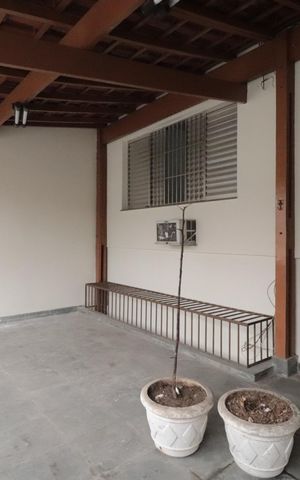 Casa à venda com 215m², 3 quartos e 2 vagasVaranda