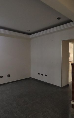 Casa à venda com 215m², 3 quartos e 2 vagasSala