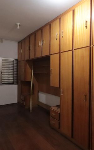 Casa à venda com 215m², 3 quartos e 2 vagasQuarto 1 - Suíte