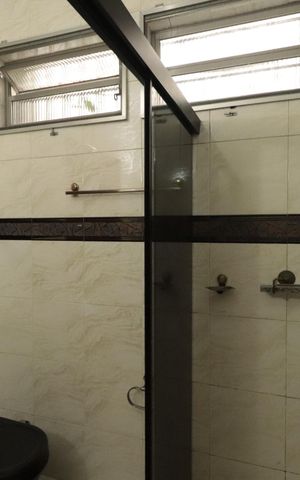 Casa à venda com 215m², 3 quartos e 2 vagasBanheiro da Suíte 2