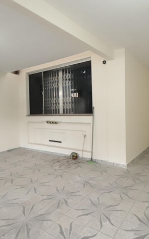 Casa à venda com 215m², 3 quartos e 2 vagasGaragem