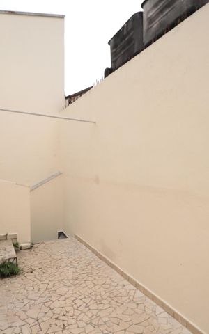 Casa à venda com 215m², 3 quartos e 2 vagasTerraço