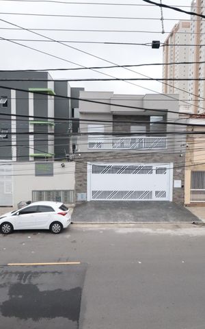 Casa à venda com 215m², 3 quartos e 2 vagasVaranda