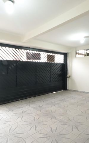 Casa à venda com 215m², 3 quartos e 2 vagasGaragem