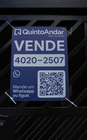 Casa à venda com 215m², 3 quartos e 2 vagasFachada