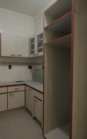Casa à venda com 215m², 3 quartos e 2 vagasCozinha