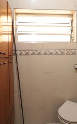 Casa à venda com 215m², 3 quartos e 2 vagasBanheiro Social