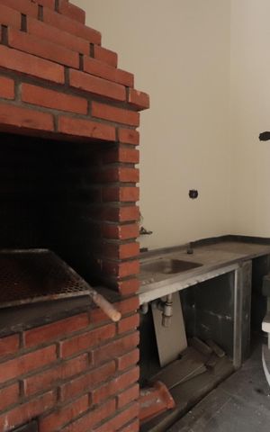 Casa à venda com 215m², 3 quartos e 2 vagasVaranda