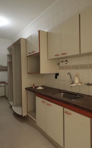 Casa à venda com 215m², 3 quartos e 2 vagasCozinha