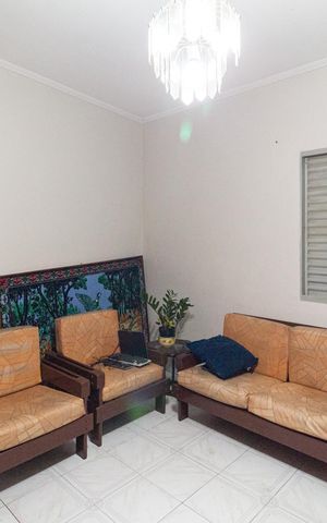 Casa à venda com 230m², 3 quartos e 3 vagas Casa à venda com 230m², 3 quartos e 3 vagasSala