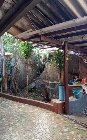 Casa à venda com 230m², 3 quartos e 3 vagas Casa à venda com 230m², 3 quartos e 3 vagasQuintal