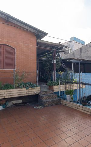 Casa à venda com 230m², 3 quartos e 3 vagas Casa à venda com 230m², 3 quartos e 3 vagasQuintal