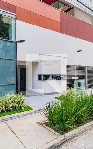 Studio para alugar com 29m², 1 quarto e sem vaga Studio para alugar com 29m², 1 quarto e sem vagaFachada e portaria