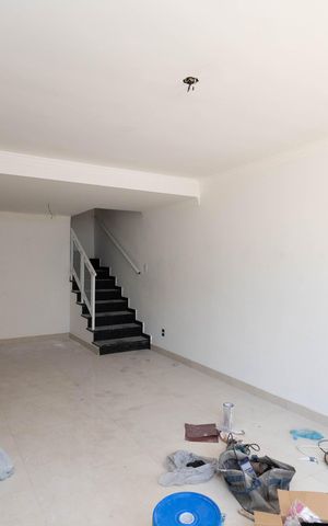 Casa de condomínio à venda com 106m², 2 quartos e 1 vaga Casa de condomínio à venda com 106m², 2 quartos e 1 vagaSala