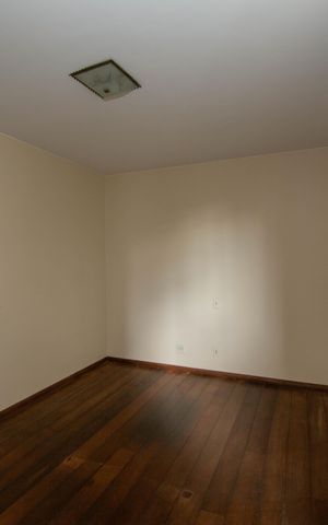 Apartamento à venda com 180m², 4 quartos e 2 vagas Apartamento à venda com 180m², 4 quartos e 2 vagasQUARTO2