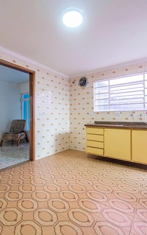 Casa para alugar com 157m², 2 quartos e 2 vagasCozinha 
