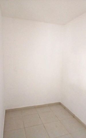 Casa de condomínio à venda com 260m², 5 quartos e 3 vagas Casa de condomínio à venda com 260m², 5 quartos e 3 vagasQuarto