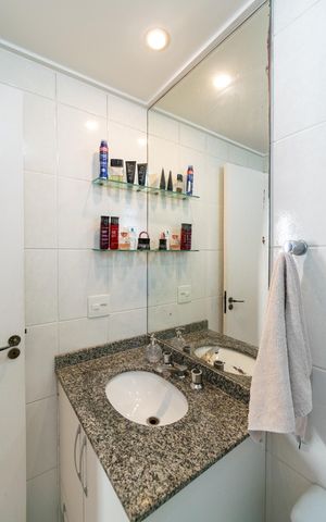Apartamento para alugar com 76m², 3 quartos e 2 vagas Apartamento para alugar com 76m², 3 quartos e 2 vagasBanheiro da Suíte